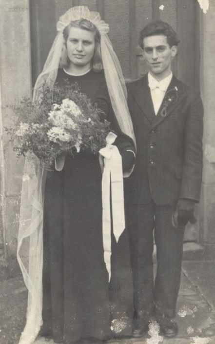 Bratelsbrunn, svatební foto, okolo 1918 - zdroj: Sbírka Adelheid Wolf