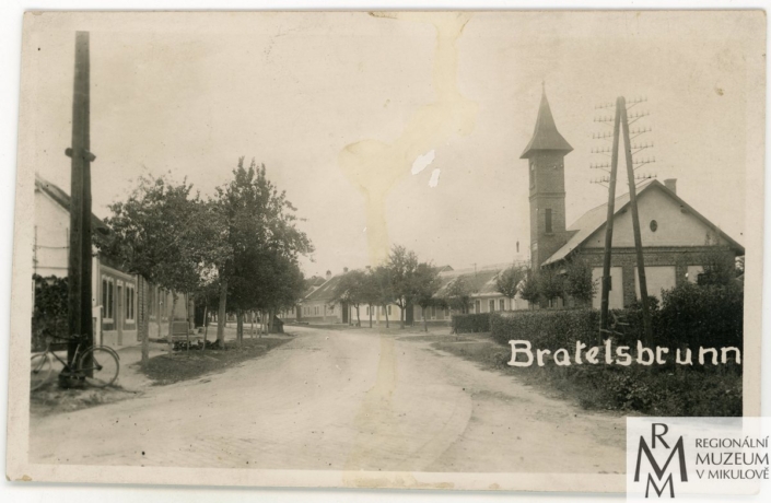 Bratelsbrunn fotografie, nedatováno, zdroj: Regionální muzeum v Mikulově