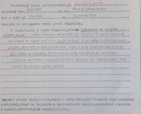 Jindřich Šiška podává místopřísežné prohlášení o Ludvíku Fojtíkovi a jeho odbojové činnosti, rok 1969 – zdroj: Vojenský historický archiv
