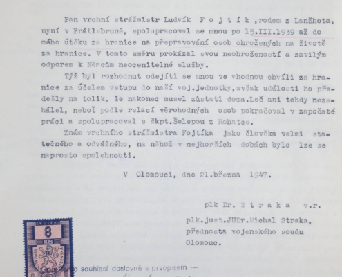 plk. just. JUDr. Michal Straka potvrzuje odbojové aktivity Ludvíka Fojtíka, rok 1947 - zdroj: Vojenský historický archiv