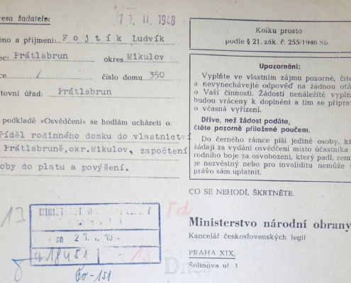Ludvík Fojtík žádá o příděl rodinného domku v obci Prátlsbrun, odvolává se na zákon č. 255/1946 Sb. zvýhodňující účastníky národního boje za osvobození, část 1., rok 1948 - zdroj: Vojenský historický ústav