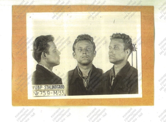 Roman Dzidycz na fotografii z roku 1953 při odpykávání trestu za nelegální přechod státní hranice Polsko - Československo. Zdroj: IPN – Instytut Pamięci Narodowej